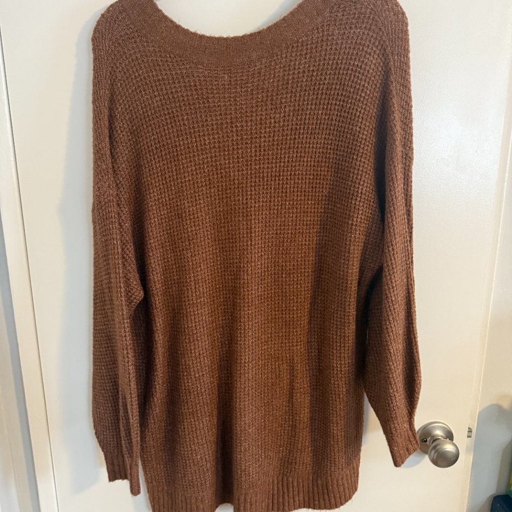American Eagle Tan Pullover V-Neck Sweater - Picture 2 of 4